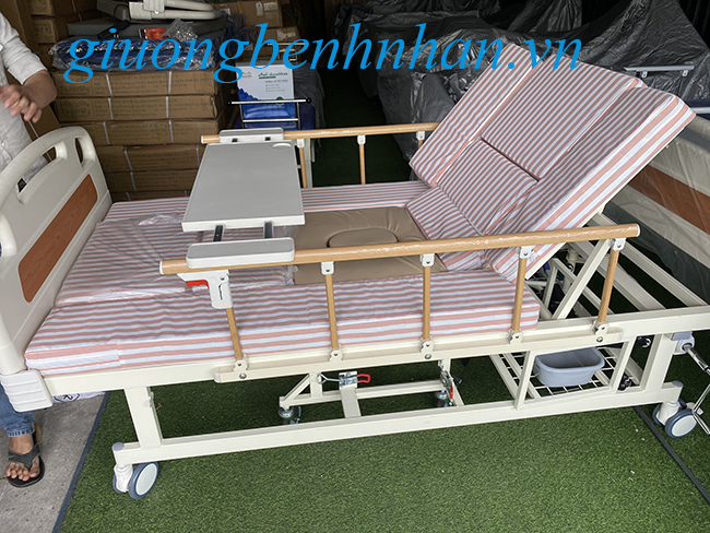 giuong-benh-nhan-tach-lam-xe-lan-